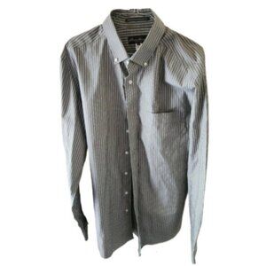 Eddie Bauer Wrinkle Resistant Relaxed Fit Long Sleeve Button Down Shirt
